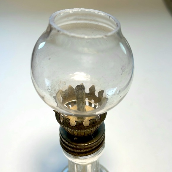 Vintage Miniature Oil Kerosene Glass Lantern with One Wick - Picture 5 of 6